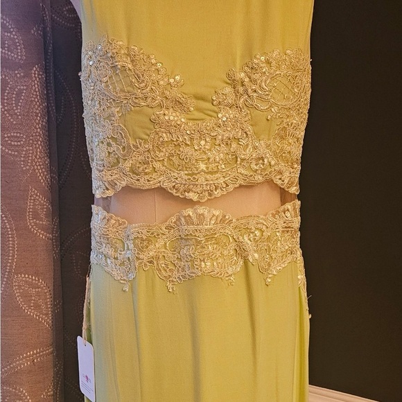 Bright Lime Green Gown trimmed in Lace in middlee with opening and sheer back. - Picture 3 of 5